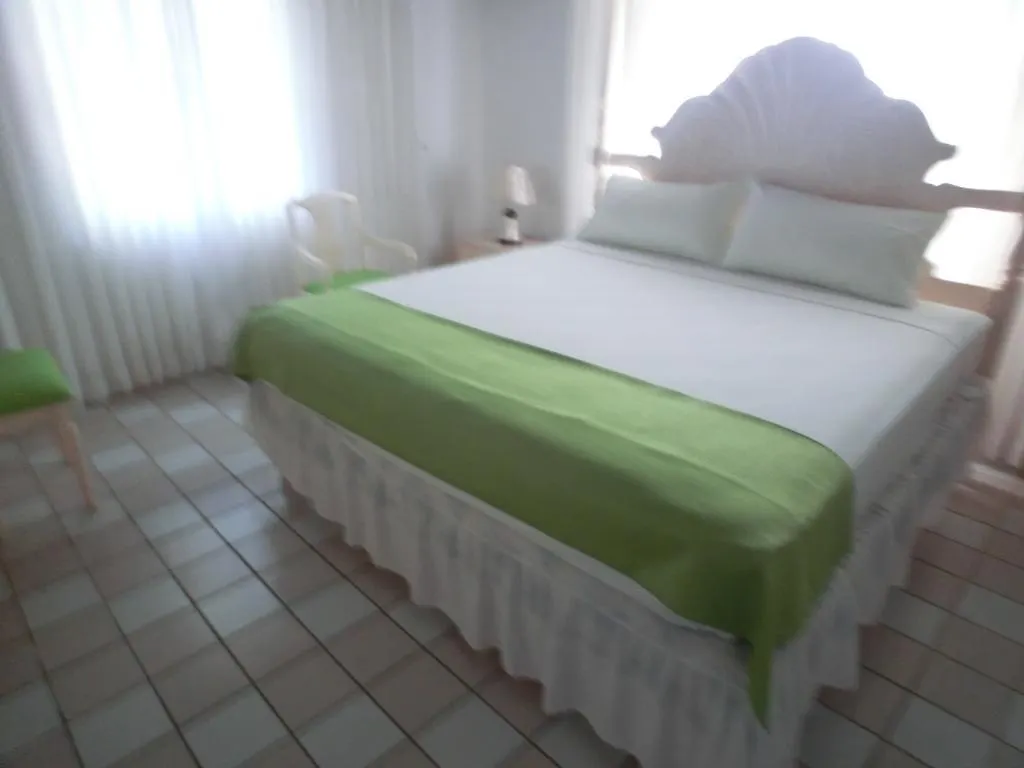 מונטגו ביי Kenwood Villa Suites